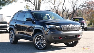 نگاهی به جیپ چروکی 2023 با آپشن های جدید !