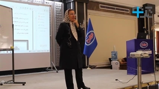 آموزش بازاریابی تلفنی در کال سنتر - تاثیر لبخند در جذب مخاطب تلفنی