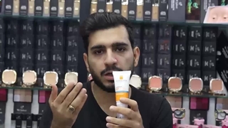 معرفی محصول کرم ضد آفتاب آبرسان لاروش پوزای spf 50 مدل hydratante حجم 50 میل