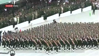 رژه جالب سربازان در حضور رهبر معظم انقلاب در دانشگاه امام حسین (ع)