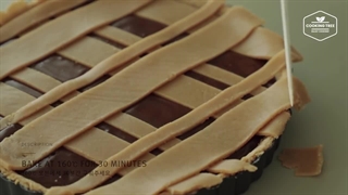 طرز تهیه کیک شکلاتی مغزدار