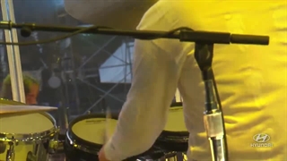 Billie Eilish - bellyache - live Music Midtown 2019