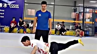 آموزش حرکات ورزشی