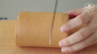 طرز تهیه رولت خامه ای