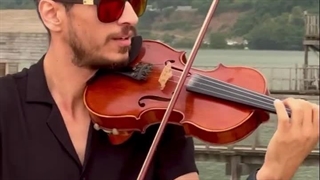 ویالون نواختن زیبای مهدی حبیبی