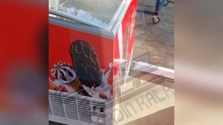 آشنایی با فریزر صندوقی مدل UF85 (250 لیتری)