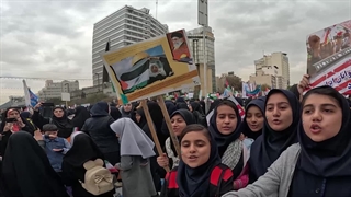 حضور اقشار مختلف مردم مشهد مقدس در راهپیمایی روز ۱۳ آبان