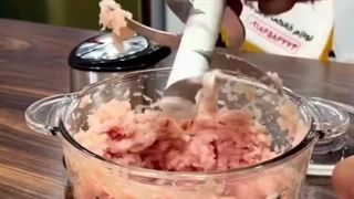 خردکردن گوشت مرغ با خردکن سیلورکرست