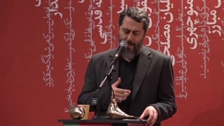 شعرخوانی حماسی احمد بابایی در رویداد طوفان واژهها
