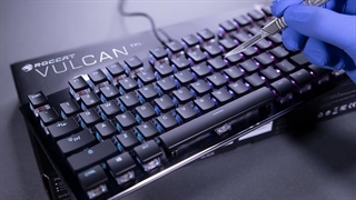 آنباکس کیبورد روکات | Roccat Vulcan TKL Mechanical Unboxing