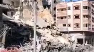 the destory house of the zionist army ,s attacks