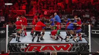 کشتی کج بتل رویال تیبمی Raw vs Smack Down در Raw 2011