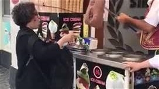 بستنی فروشی استانبول