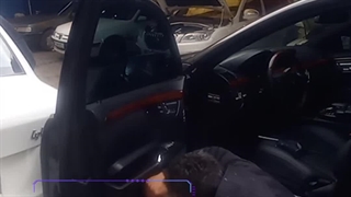 صداگیری تخصصی درب خودروی بنز s500 در مرکز تیونینگ کاراک