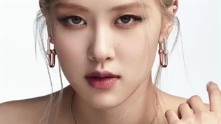 برگااااام رو یکی تو کلاسمون کراش زددددم اسمش هلیاستتتتت>>>>