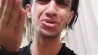 نیما تکیدو .. دوتا آیفون ۱۵ پرومکس خریده