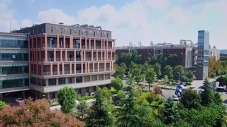 سریال چینی عاشقم باش و محو صدام شو 2023 Love Me, Love My Voice قسمت 1 با زیرنویس فارسی