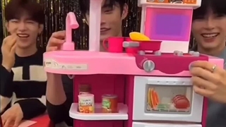 اخی گیگیدی :خنده::خنده::خنده: فقط خنده های ژانگ هو :خنده: