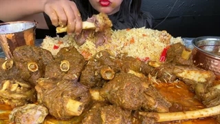 SPICY* MUTTON KORMA CURRY,VEG PULAO,RAITA *ASMR EATING*