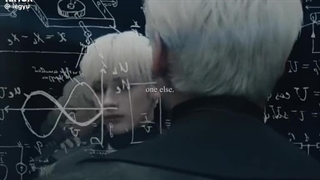 اون همیشه تنهاس،توی تاریکی...