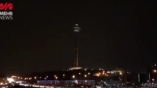 ♦️ لحظه خاموش شدن چراغ‌های برج میلاد به یاد شهدای مظلوم حادثه تروریستی کرمان