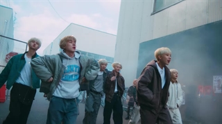 8TURN(에잇턴) 'RU-PUM PUM(러펌펌)' M/V