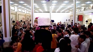 عروسک تن پوش به همراه عروسک گردان خانم و آقا