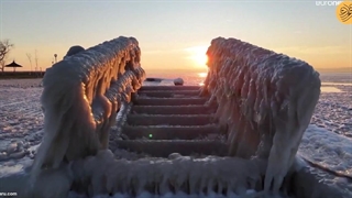 تبدیل یک دریاچه به پیست اسکیت