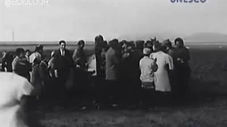 ویدئویی جالب از افتتاح یک مدرسه در روستایی به اسم "ده پَهن" در  کرمانشاه در1342