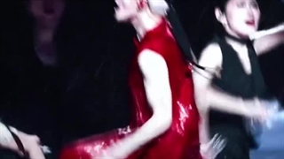 نمیتونم جذابیت وهات بودن این پسر توصیف کنم...(پسرم جیانسی)