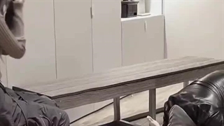 اصلا‌کسی‌هس‌بایسش‌این‌ملکه‌زیبا‌باشه؟کپشن