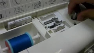 مرحله پایانی مدل دوخت گیره سر دخترانه با کارگاه گل دوز